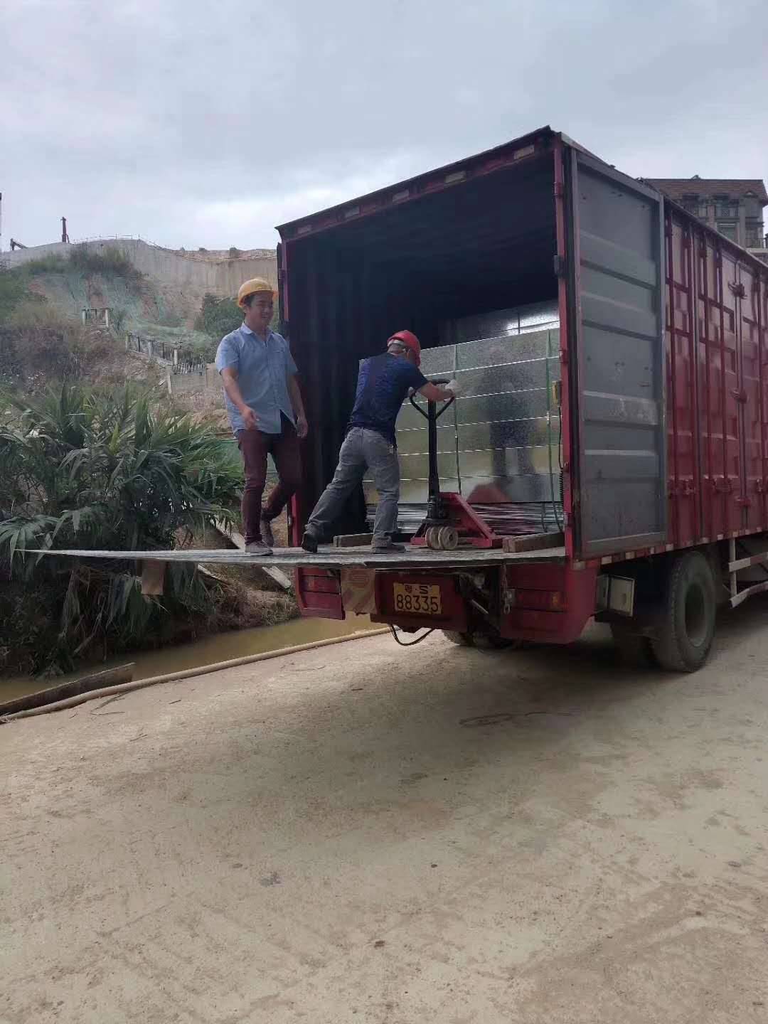 广州实地蔷薇花园电缆桥架供货