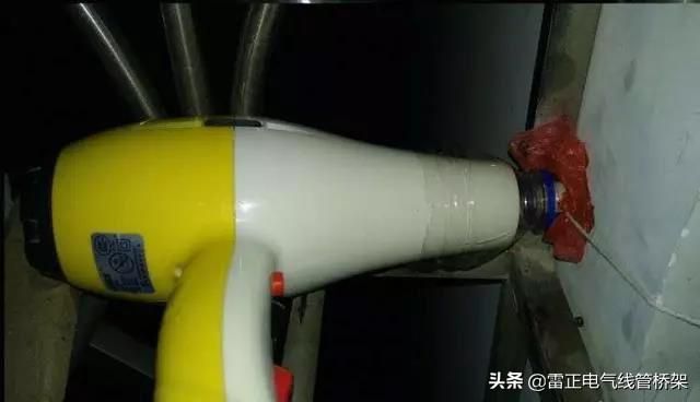 线管有三个弯，穿线器都不好使怎么办？大神一招解决