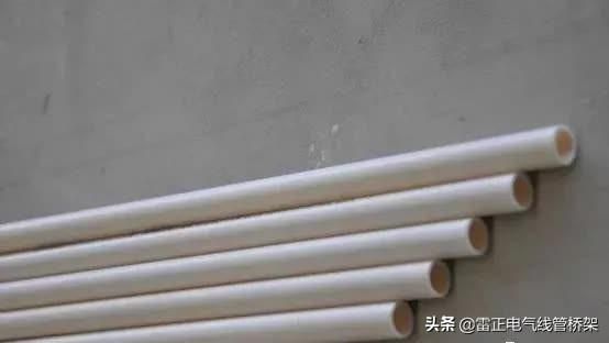 电工师傅活线工艺，隐蔽电线一抽就出来，真是太实用了