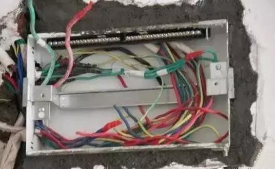 家具电路改造装修工程，下面的坑你遇上几个？