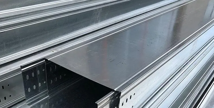 大跨距槽式桥架